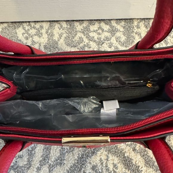 Women’s Red Structured Satchel Handbag – Pebbled Leather Look w/ Crossbody Strap - Picture 3 of 4